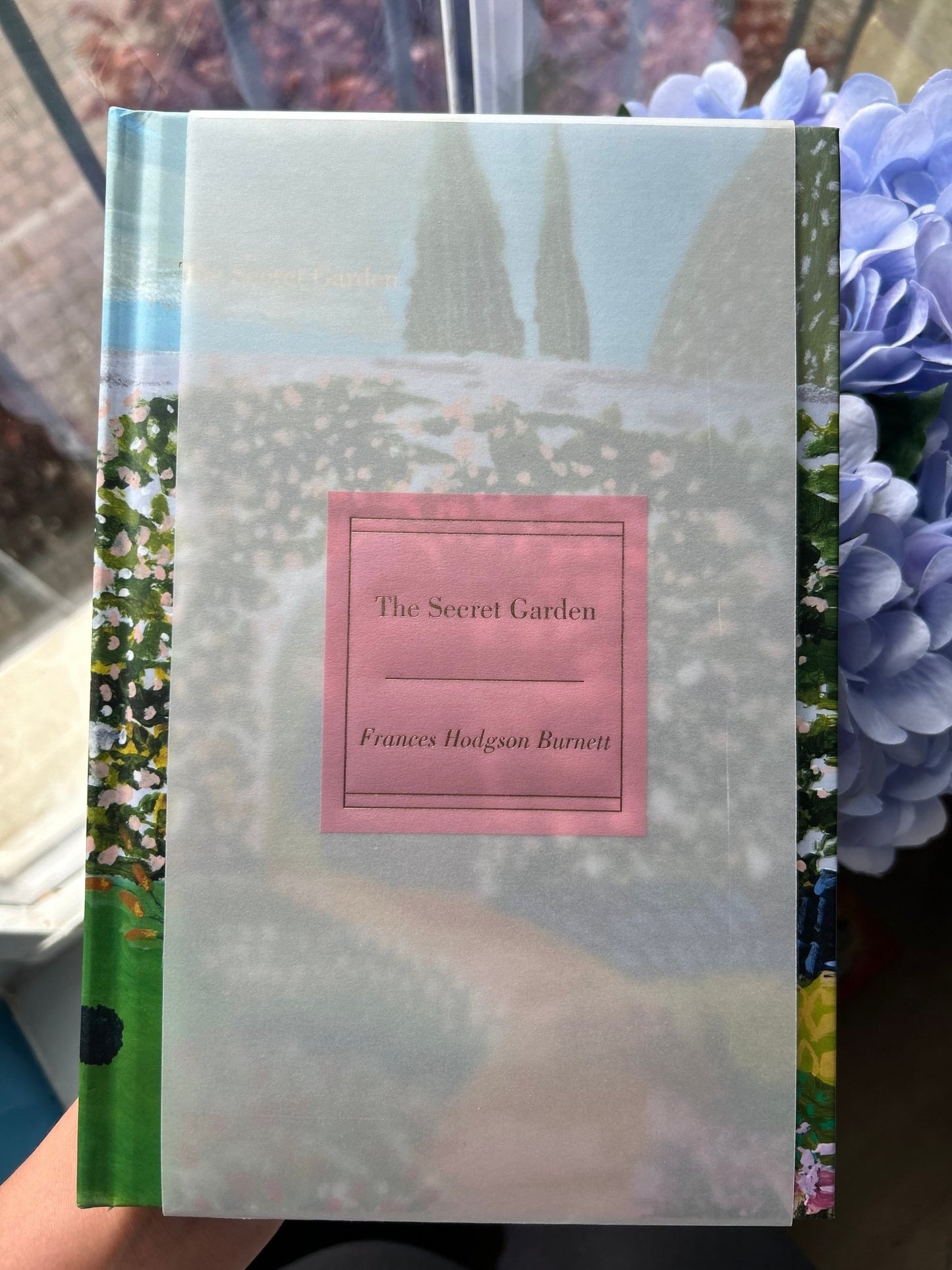 The Secret Garden by Frances Hodgson Burnett - Harper Muse Painted Edition - Looking Glass Books -